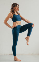 Kép betöltése a Galériamegjelenítőbe, Kék