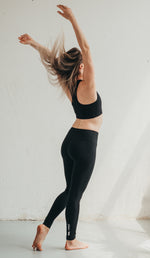 Kép betöltése a Galériamegjelenítőbe, Fekete