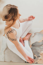 Kép betöltése a Galériamegjelenítőbe, Fehér