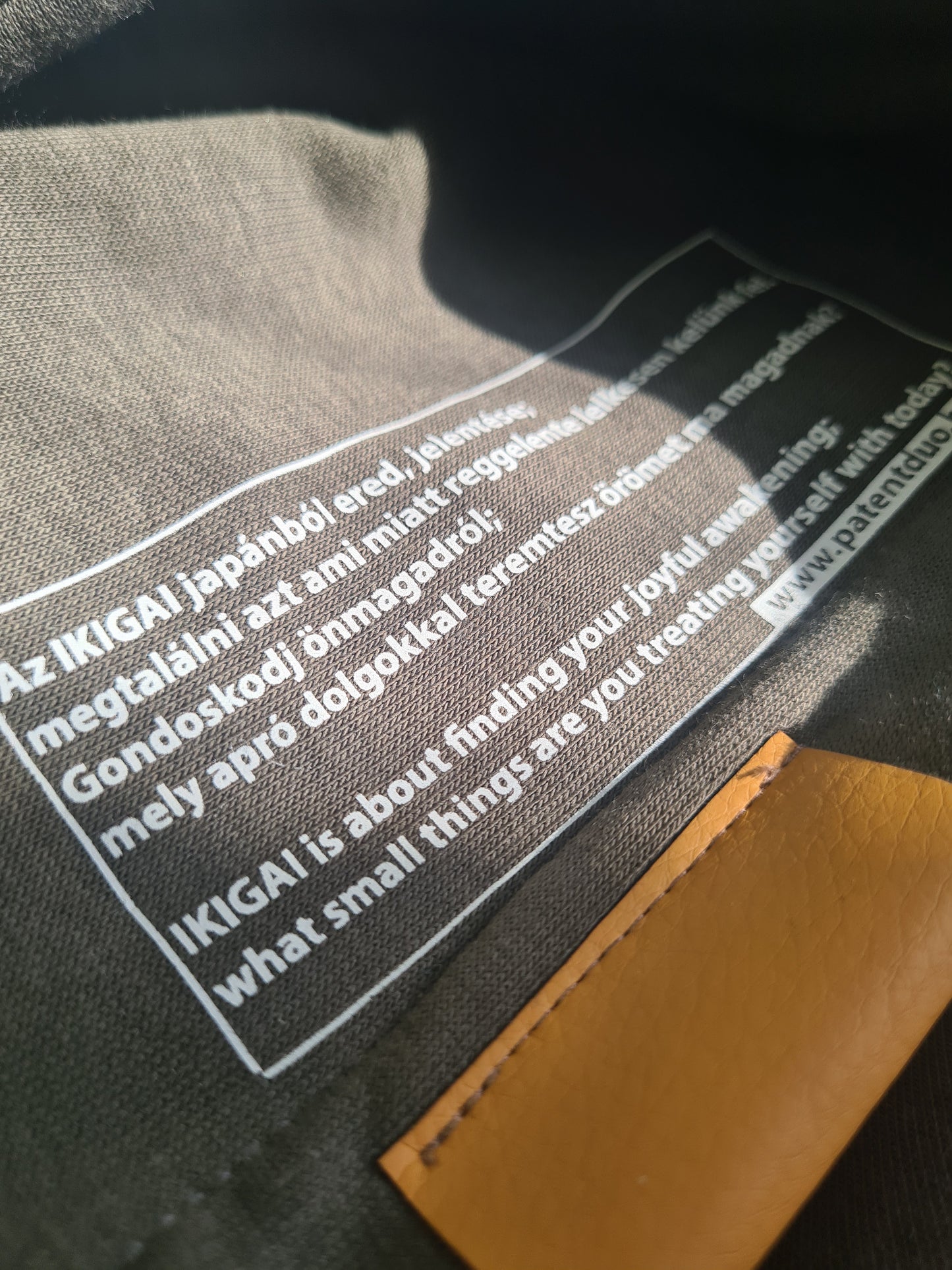 Kapucnis-Hooded jóga / streetwear jóga, pilates pulóver IKIGAI OLIVA