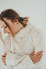 Kép betöltése a Galériamegjelenítőbe, Krém