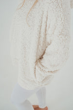 Kép betöltése a Galériamegjelenítőbe, Krém