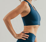 Kép betöltése a Galériamegjelenítőbe, Kék