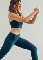 Kép betöltése a Galériamegjelenítőbe, Kék