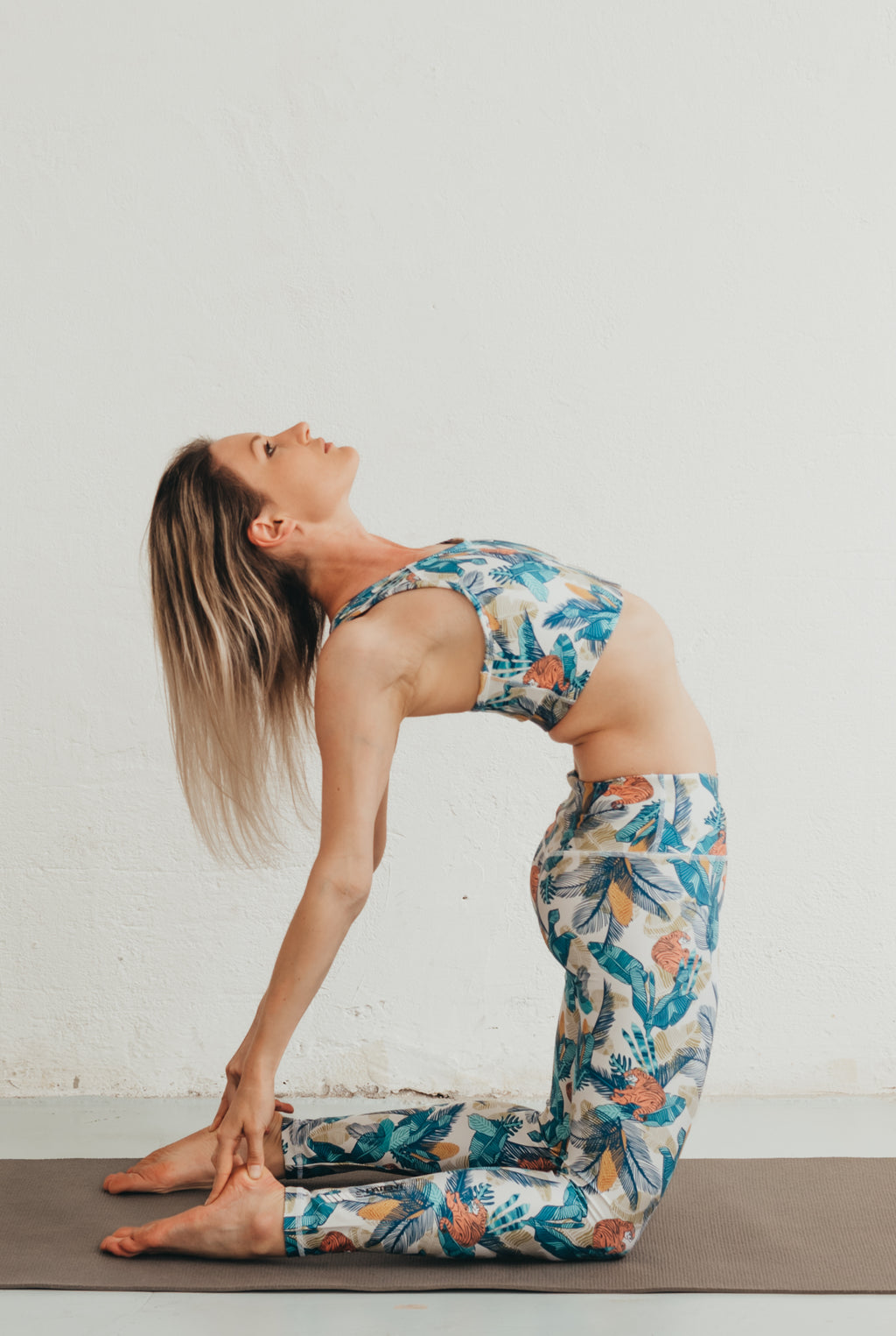 Prémium mintás Technikai jóga, pilates sportmelltartó WILD SPIRIT - PatentDuo