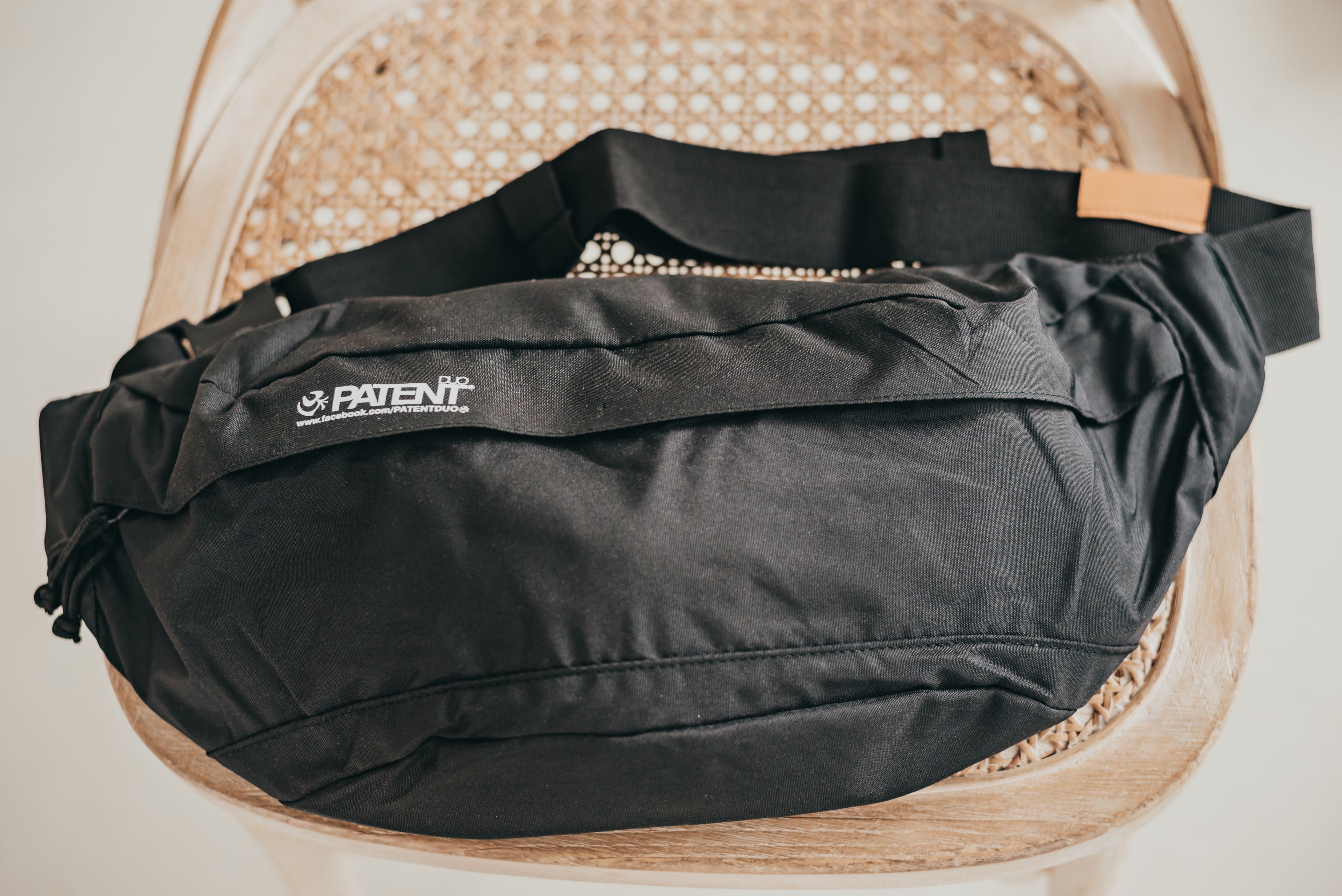 Övtáska Crossbag – PATENTDUO - PatentDuo